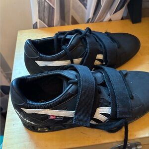 Men’s or women’s lifting shoes